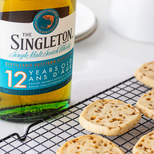 One Dozen Speyside Big Short Cookies in Red and Gold Gift Box